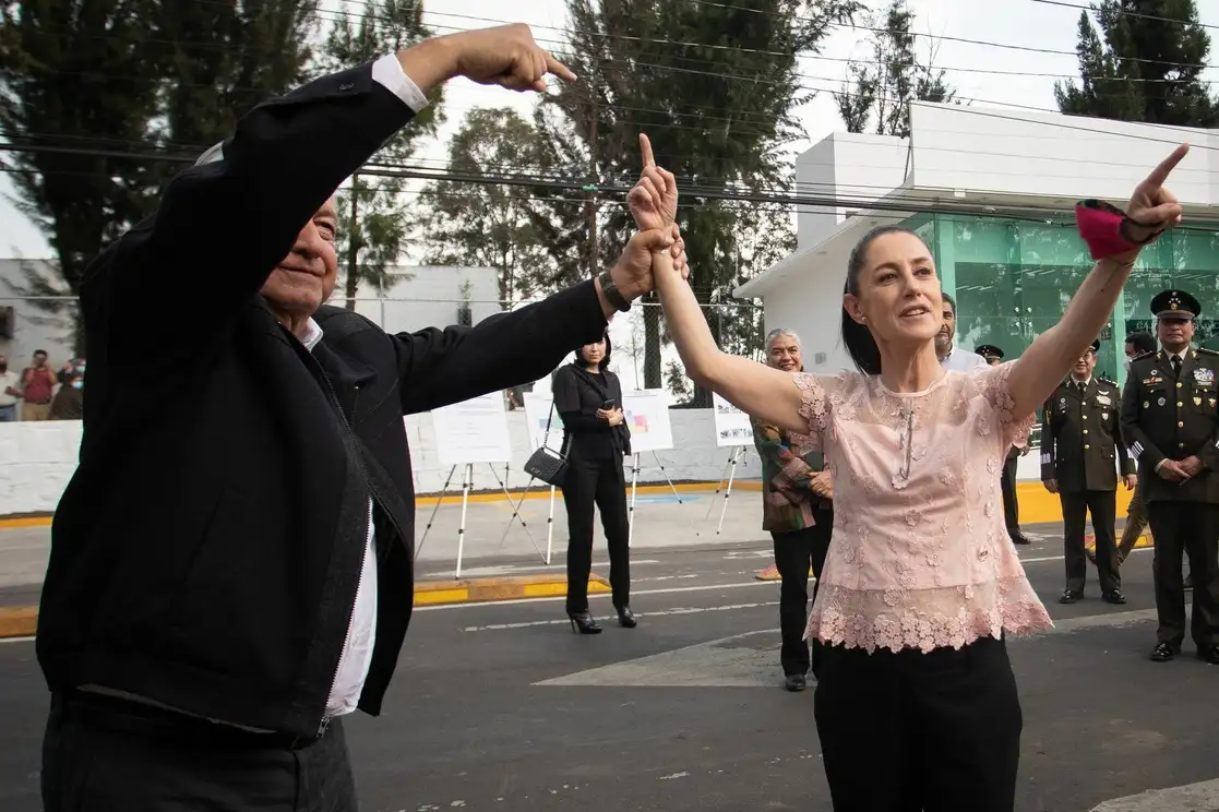 El presidente Andrés Manuel López Obrador y la jefa de Gobierno, Claudia Sheinbaum, en Tláhuac. Foto: Cuartoscuro