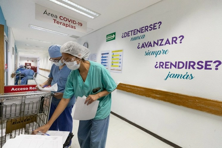 Zona de división del área de terapia intensiva de Covid19 del resto del hospital Juárez de México. Foto Pablo Ramos 