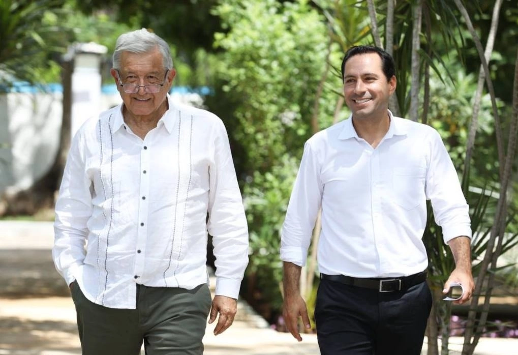 El presidente Andrés Manuel López Obrador y el gobernador de Yucatán, Mauricio Vila, realizaron un recorrido por los avances del Tren Maya. Foto Tomada del Twitter @MauVila
