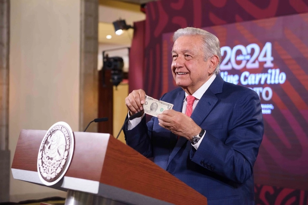 El presidente Andrés Manuel López Obrador aseguró que se respetarán las garantías de los extranjeros en tránsito. Foto Presidencia 