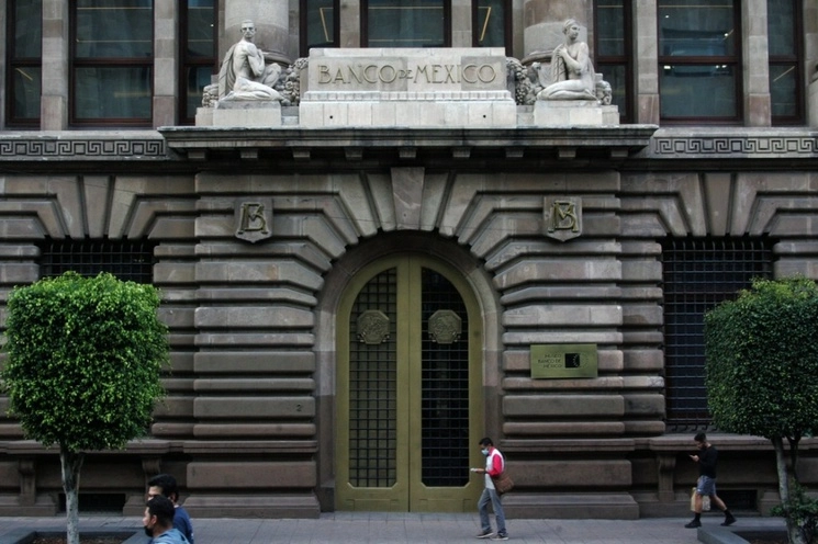 Fachada del Banco de México, en el Centro Histórico. Foto Roberto García Rivas / Archivo