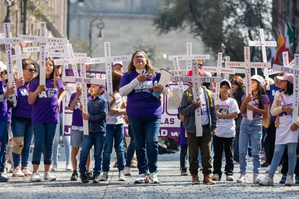 Familiares de víctimas de feminicidio durante una protesta en imagen de archivo. Foto Pablo Ramos