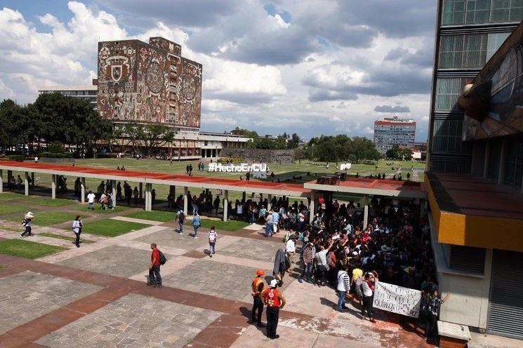 Perspectiva de la Biblioteca Central de la UNAM en imagen de archivo. Foto Cristina Rodríguez