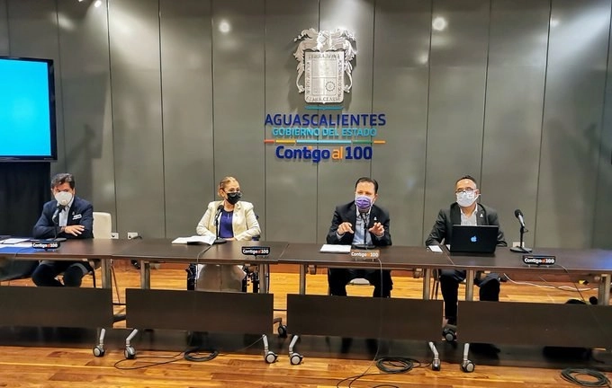 Rueda de prensa respecto al inicio del ciclo escolar en Aguascalientes. Foto tomada del Twitter @GobAgs