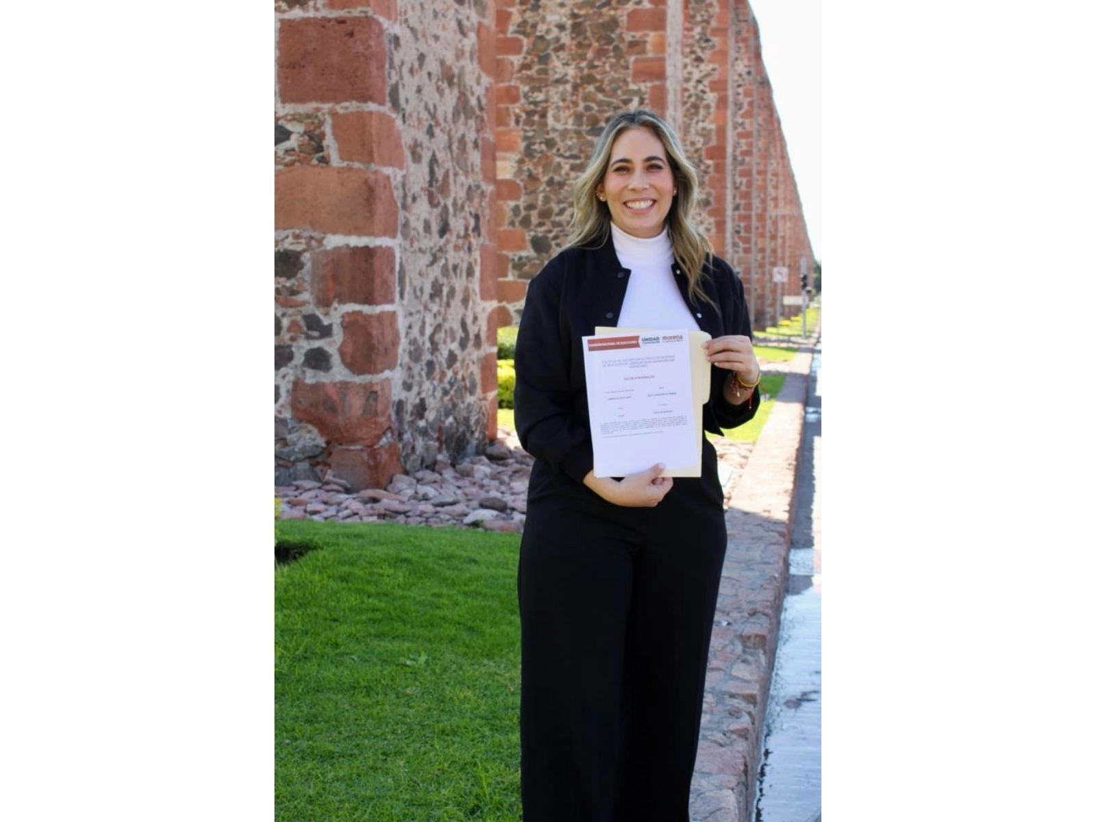 Andrea Tovar Saavedra se inscribió en el proceso interno de Morena para buscar la candidatura al Senado de la República, el 29 de noviembre de 2023. Foto 'La Jornada'