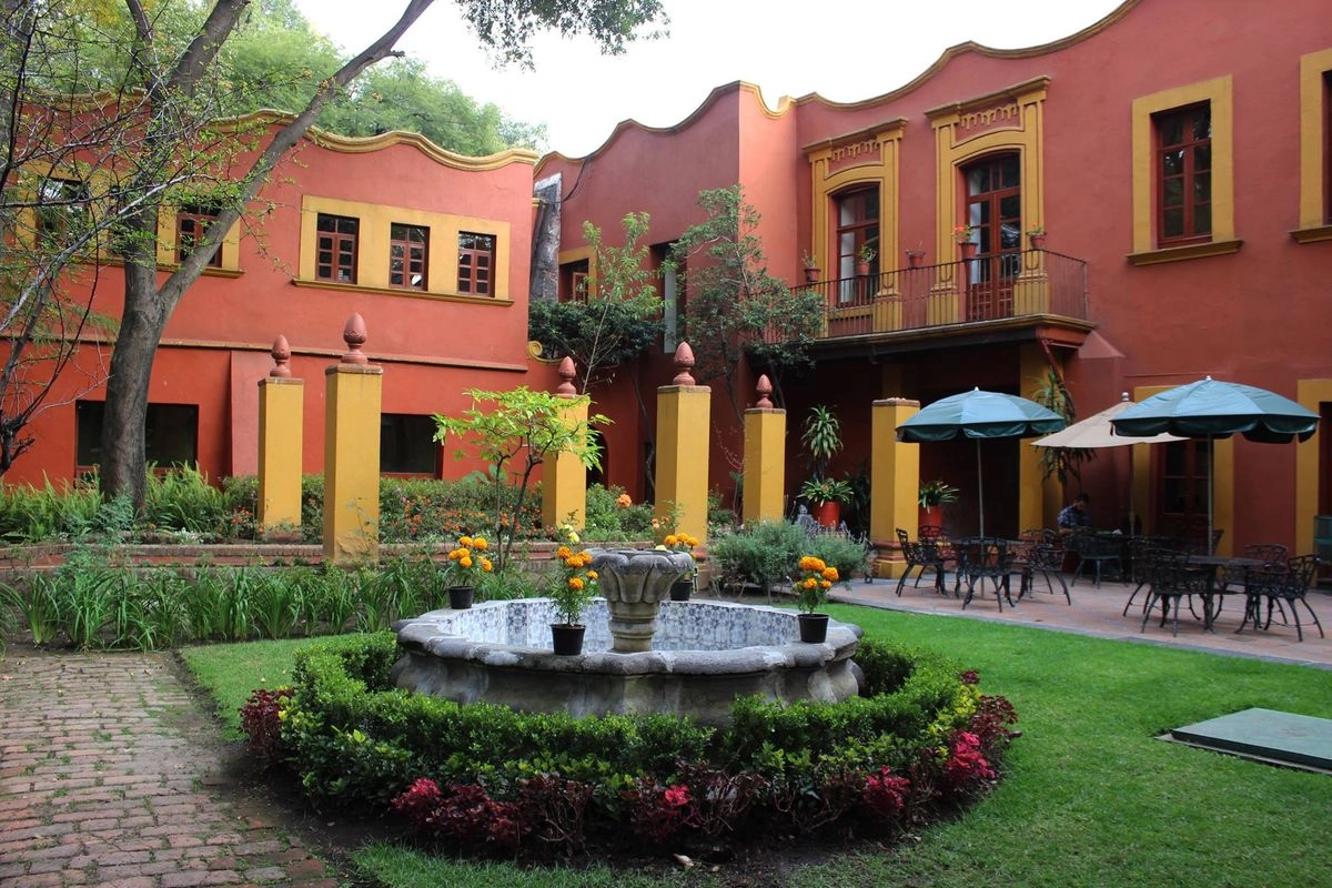 Andrés Barrios, hijo del pintor Ignacio Barrios, es promotor de cultura en la colonia Del Valle, la Fonoteca Nacional y en el Centro Médico Nacional Siglo XXI. Foto 