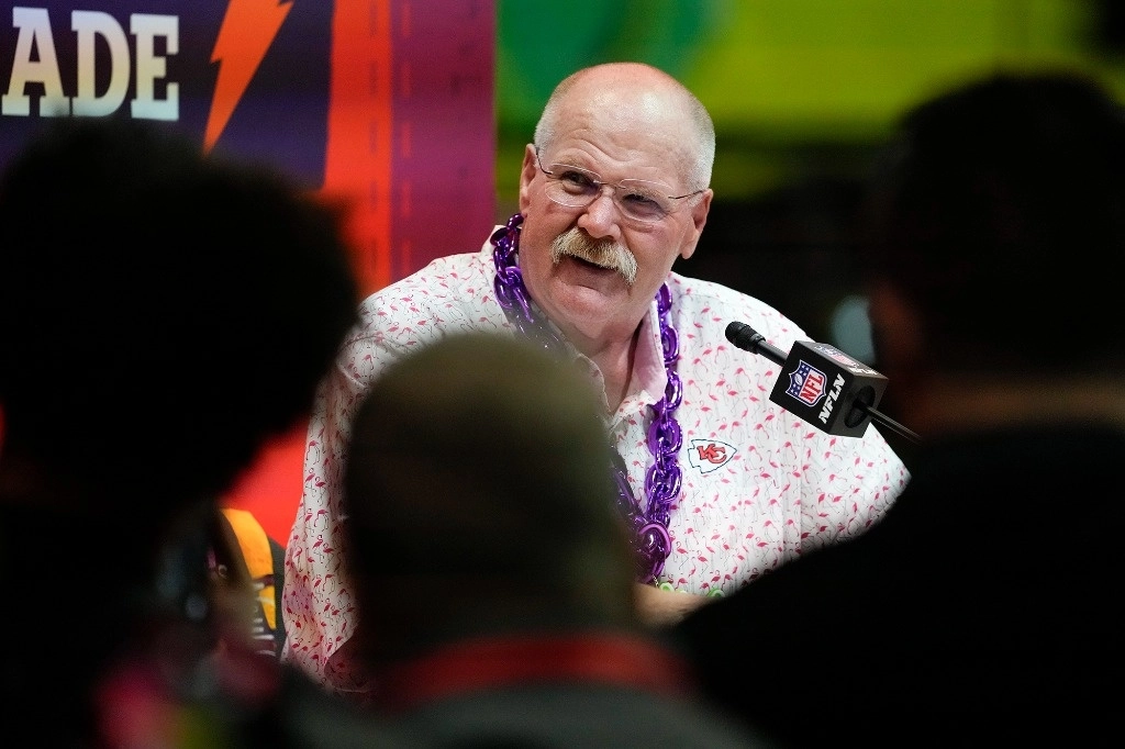 El entrenador de los Kansas City Chiefs, Andy Reid, participa en la noche inaugural del Super Bowl 59, el lunes 3 de febrero de 2025, en Nueva Orleans. Foto Ap