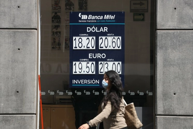 Cotización del dólar en febrero pasado. Foto Yazmín Ortega
