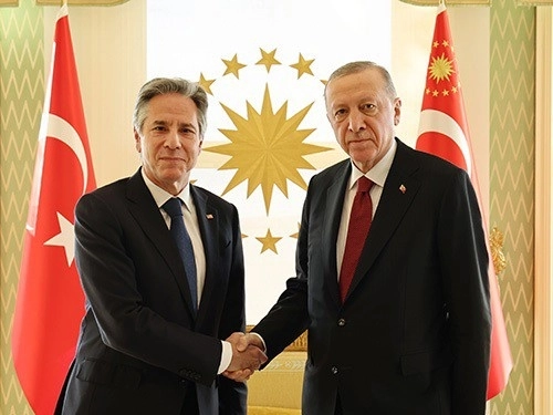 El secretario de Estado de EU, Antony Blinken y el presidente de Turquía, Recep Tayyip Erdogan. Foto Europa Press