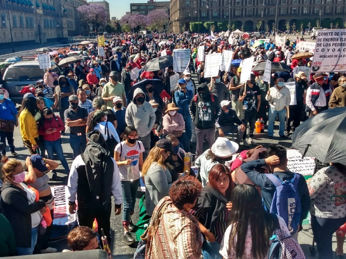 Integrantes de la Anuee mantuvieron un bloqueo de más de seis horas en las inmediaciones de Palacio Nacional. Foto tomada de la cuenta de Facebook @AnueeOf