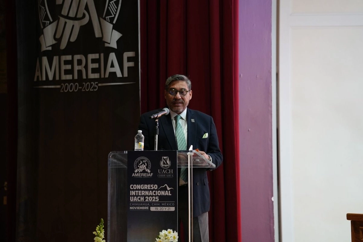 El doctor González Placencia se pronunció durante la inauguración del Congreso Internacional UACH 2025. Foto 
