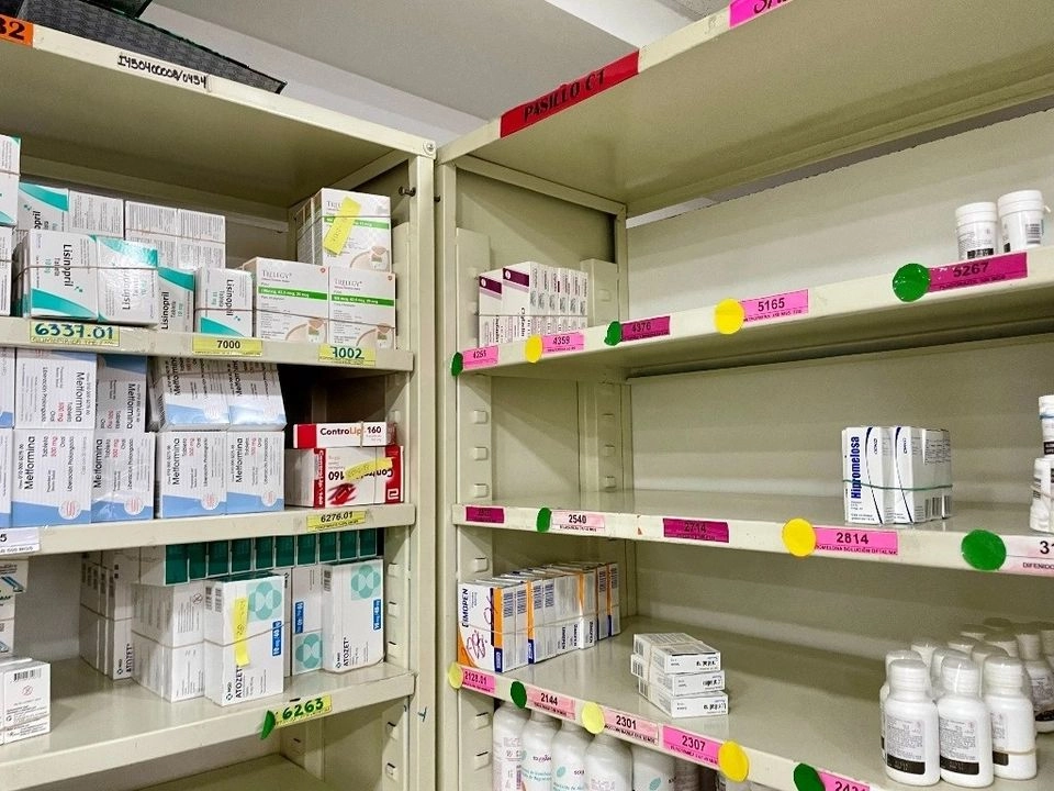 el gobierno federal se propuso cubrir el abasto de 26 instituciones de salud, con un costo máximo estimado de alrededor de 100 mil millones de pesos por año. Foto 