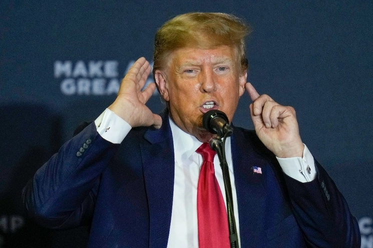 Donald Trump, ex presidente de EU, es acusado por la escritora, Elizabeth Jean Carroll, de agresión sexual. Foto Ap

