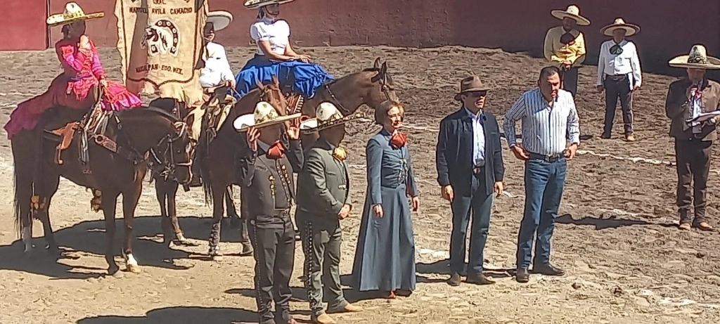 Durante un evento realizado en el Lienzo Charro de Naucalpan, donde anunció su aspiración, Moya Marín adelantó que: “en el 2024 volveremos a ganar la presidencia municipal”. Foto La Jornada.