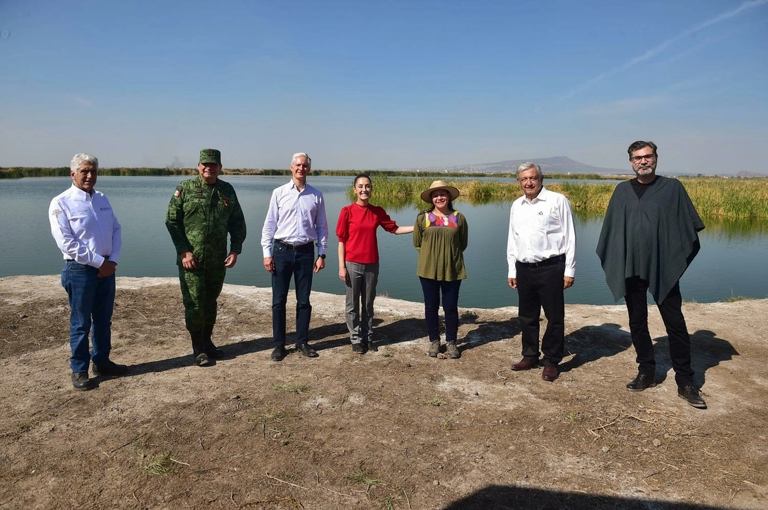 En redes sociales, el presidente Andrés Manuel López Obrador señaló que se está rescatando el Lago de Texcoco para la conservación de la flora y la fauna. Foto tomada de la cuenta @lopezobrador_ 