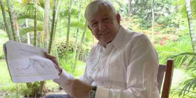 El presidente López Obrador dijo que no tiene nada que le pertenezca; "la casa de Palenque la entregue a mis hijos". La imagen, desde su inmueble en Chiapas, tomada del sitio http://www.lajornadamorelos.com.mx