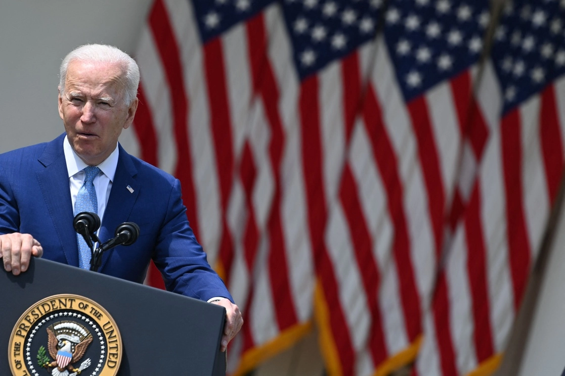 "Hoy estamos tomando medidas para enfrentar no sólo la crisis de las armas, sino lo que en realidad es una crisis de salud pública", dijo el presidente de Estados Unidos, Joe Biden, el 8 de abril de 2021. Foto Afp 