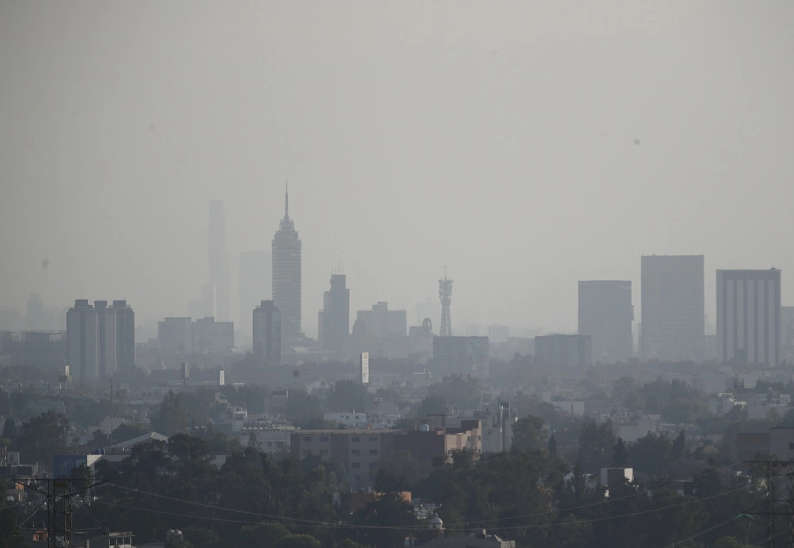 Contaminación en zona centro de CDMX este 23 de febrero de 2023. Foto Víctor Camacho