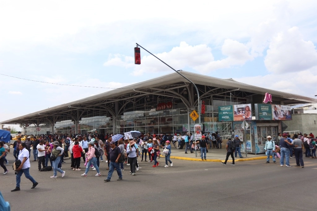 La CNTE informó que los días 27 y 28 de febrero habrá bloqueos carreteros, tomas de casetas y manifestaciones tanto en la CDMX como en Oaxaca en rechazo a la ley del Issste. Foto Jorge A. Pérez