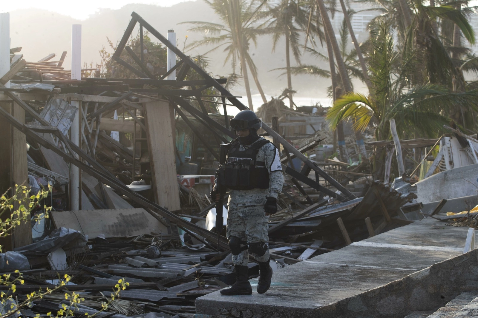 Afectaciones por el paso de 'Otis' en Acapulco. Foto Alfredo Domínguez