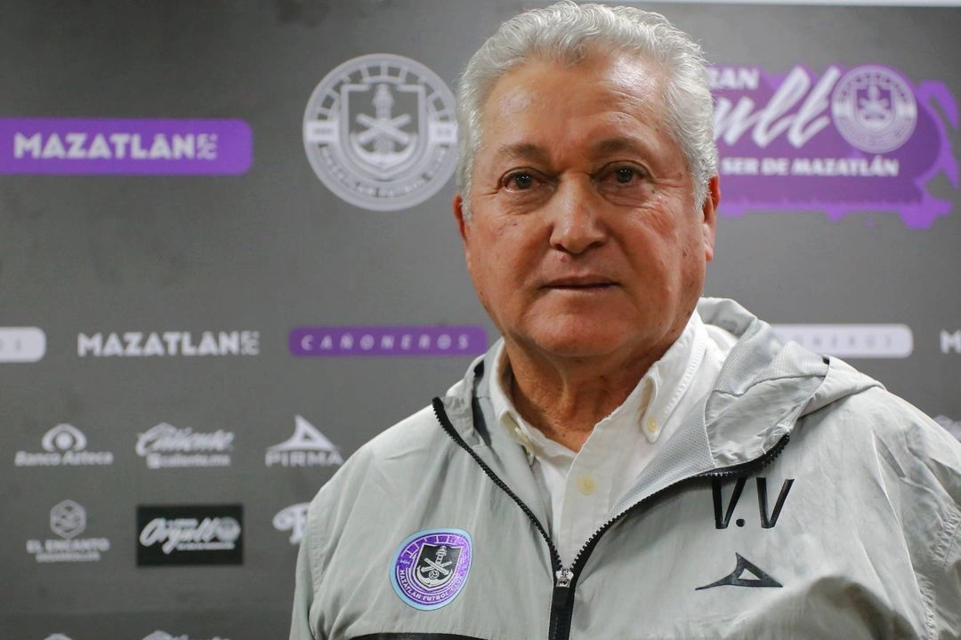 Mediante un comunicado en sus redes sociales, el Mazatlán FC anunció que Víctor Manuel Vucetich tomó la decisión de no continuar como estratega para la próxima campaña de la Liga MX. Foto