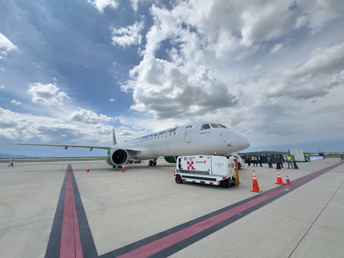 Ante el nuevo amago de la administración de Donald Trump contra México, ahora para sancionar a la aviación nacional, la presidenta Claudia Sheinbaum Pardo informó que se instalará una mesa de diálogo con las aerolíneas estadunidenses que se han quejado del traslado de los vuelos de carga al Aeropuerto Internacional Felipe Ángeles (AIFA).
