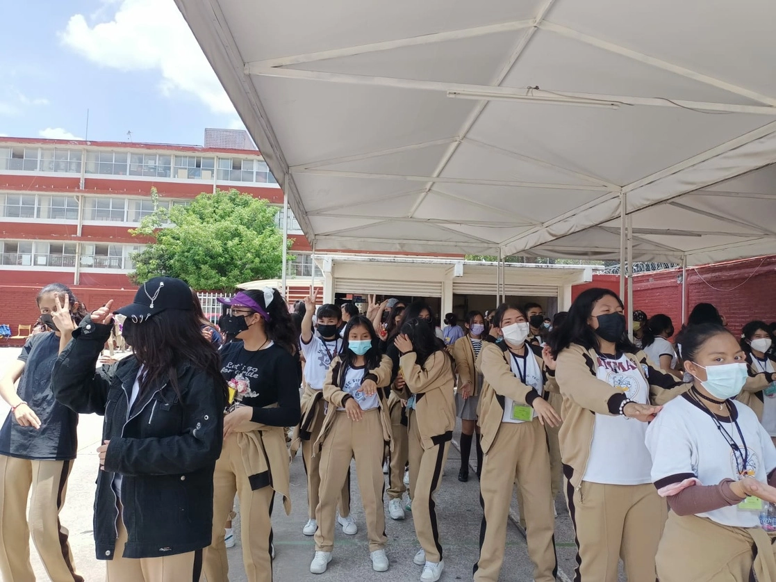 Alumnos de una Escuela Secundaria Técnica en la CDMX. Foto La Jornada