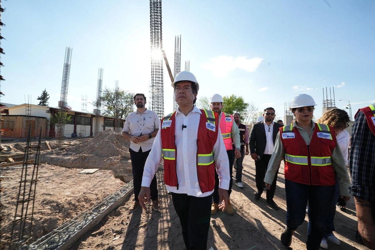 Delgado Carrilló supervisó las obras de construcción de un nuevo plantel de bachillerato, el Centro de Bachillerato Tecnológico Industrial y de Servicios (CBTIS) No. 291, y la reconversión de dos secundarias para ofrecer el servicio vespertino de bachillerato en Ciudad Juárez, Chihuahua.