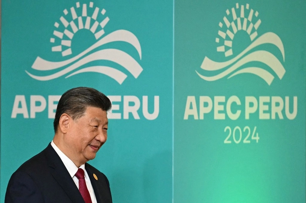 El presidente de China, Xi Jinping, llega a la Reunión de Líderes Económicos de APEC (AELM) en el Centro de Convenciones de Lima, el 16 de noviembre de 2024. Foto Afp