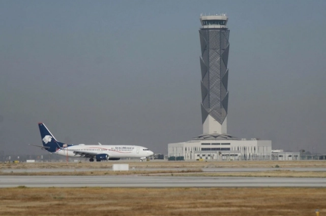 Se ha “desbordado” la actividad de carga debido a que la carga de las aeronaves que operaban en el AICM ya están operando en el AIFA y se han estado adicionando algunas empresas de carga y algunas aerolíneas que no habían operado en el de la ciudad, se informó. Foto Cuartoscuro / archivo 