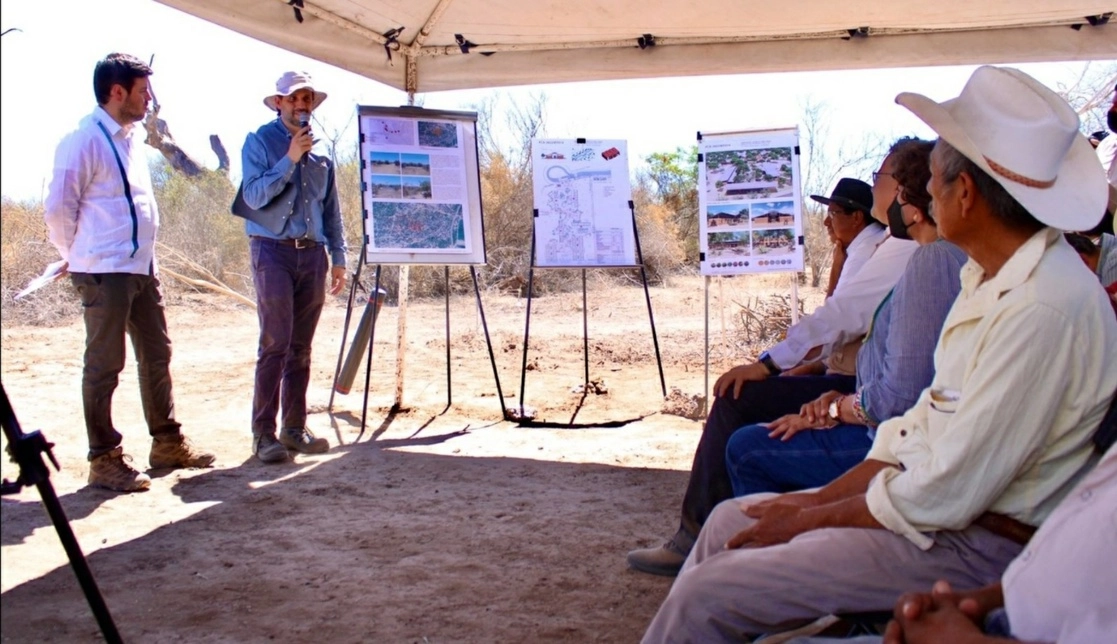 Román Meyer, titular de Sedatu, informó vía Twitter, que será esa dependencia la encargada de construir la universidad en favor del pueblo yaqui de Sonora, el 10 de junio de 2021. Foto tomada del Twitter de @MeyerFalcon