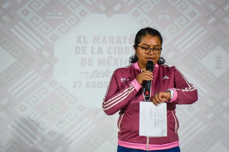 La directora de Administración y Finanzas del INDEPORTE, Kandy Vázquez. Foto @MaratonCDMX