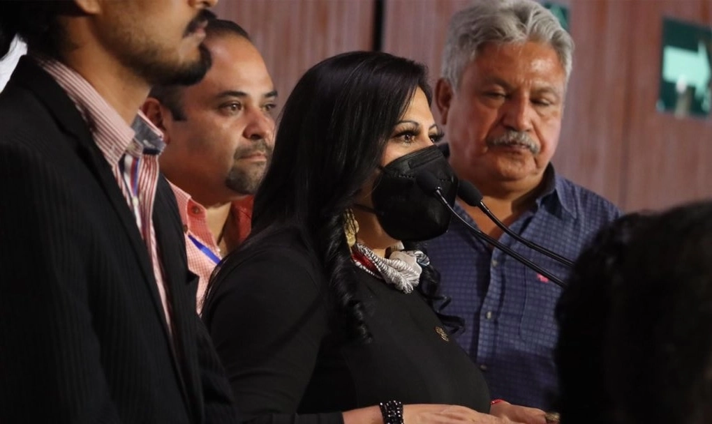 La diputada Araceli Celestino Rosas (c) explicó señaló que el festival es una de las tradiciones más representativas de Tehuacán. Foto tomada de la cuenta de Twitter @AraceliCR_Mx
