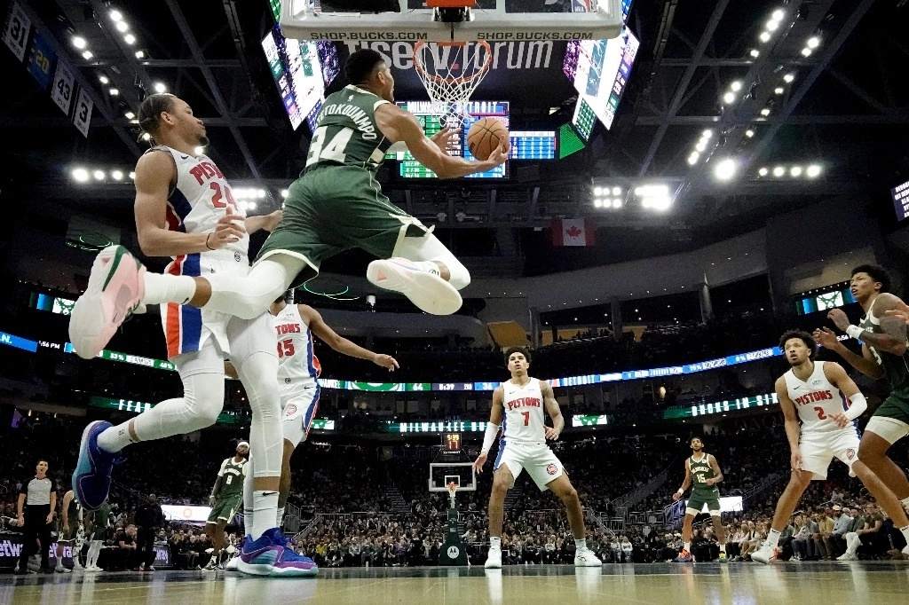 Giannis Antetokounmpo logró 22 puntos, ocho rebotes y seis asistencias. Foto Ap.