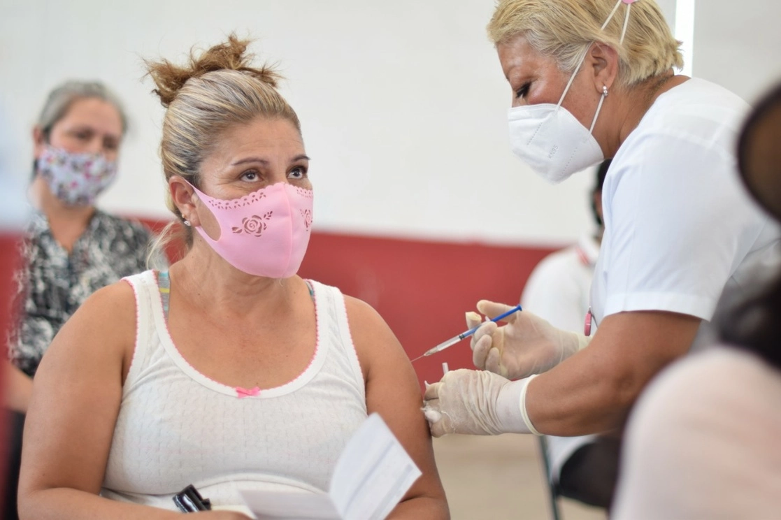 Ecatepec habilitará 10 centros para la aplicación de la segunda dosis de vacunas contra el Covid-19 para personas de 40 a 49 años. Foto La Jornada