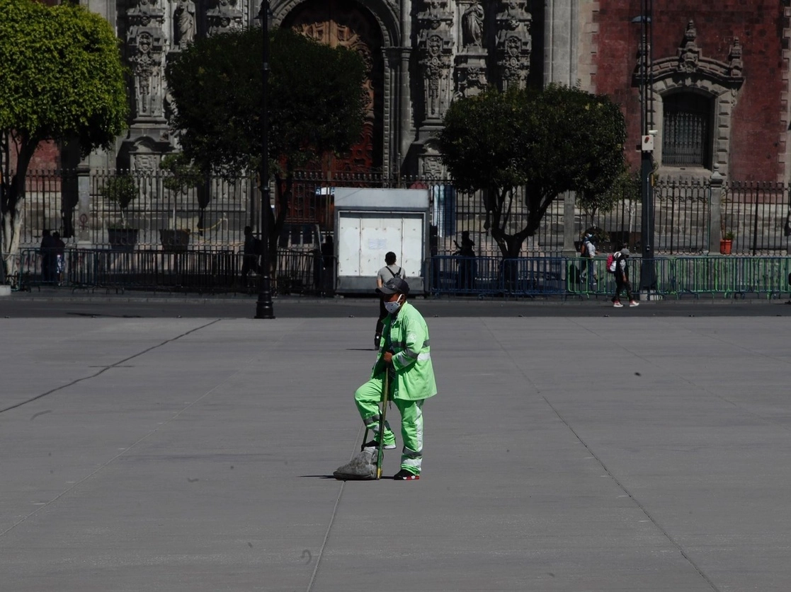 La iniciativa del gobierno de México para limitar la subcontratación “tiene lógica” porque no sólo en el país, sino en toda la región, esos esquemas “han abierto la puerta a la precarización laboral”, afirmó Alicia Bárcena. Foto Cristina Rodríguez / Archivo