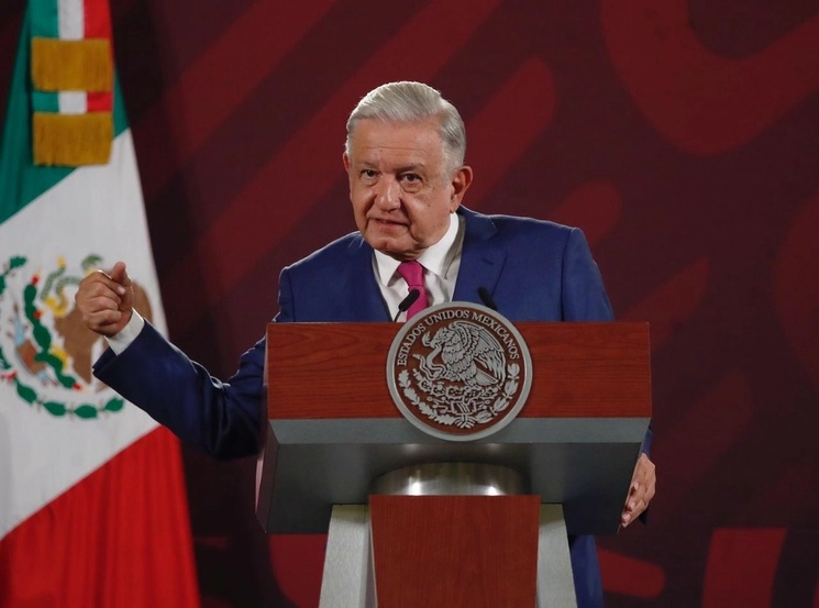 El presidente Andrés Manuel López Obrador encabeza su conferencia matutina en Palacio Nacional, en la Ciudad de México, el 20 de junio de 2023. Foto Cristina Rodríguez


