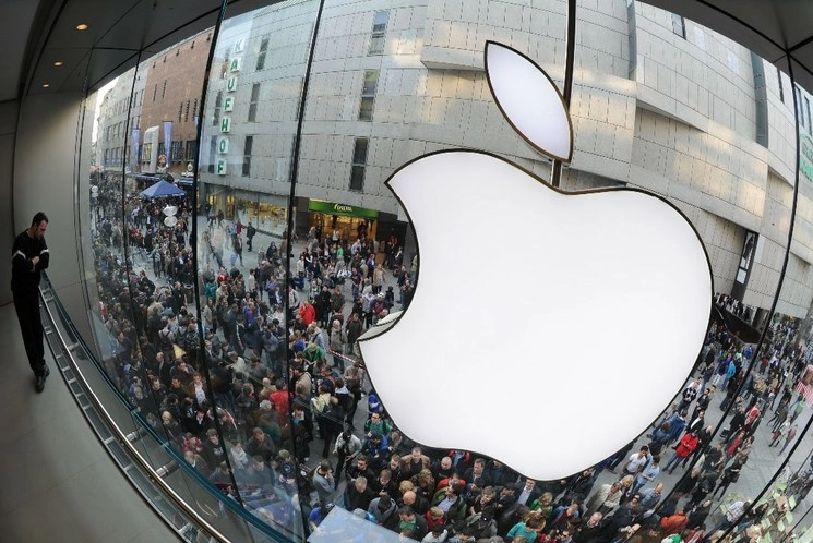Apple anunció el cierre de todas sus tiendas fuera de China hasta el 27 de marzo para intentar contener la propagación del nuevo coronavirus, informó su presidente, Tim Cook. La imagen, de archivo. Foto Afp