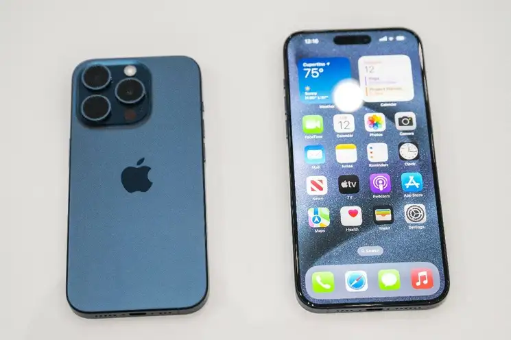 Появились первые живые фото iPhone 15 и iPhone 15 Pro - Чемпионат