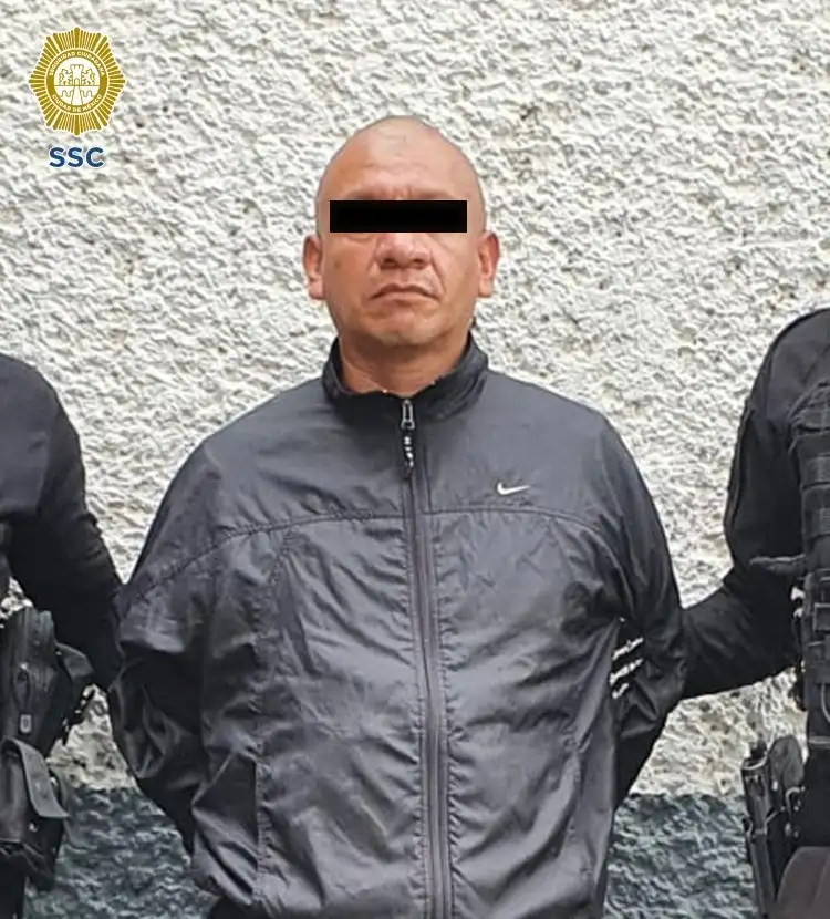 La SSSC CDMX difundió imagen de los detenidos.