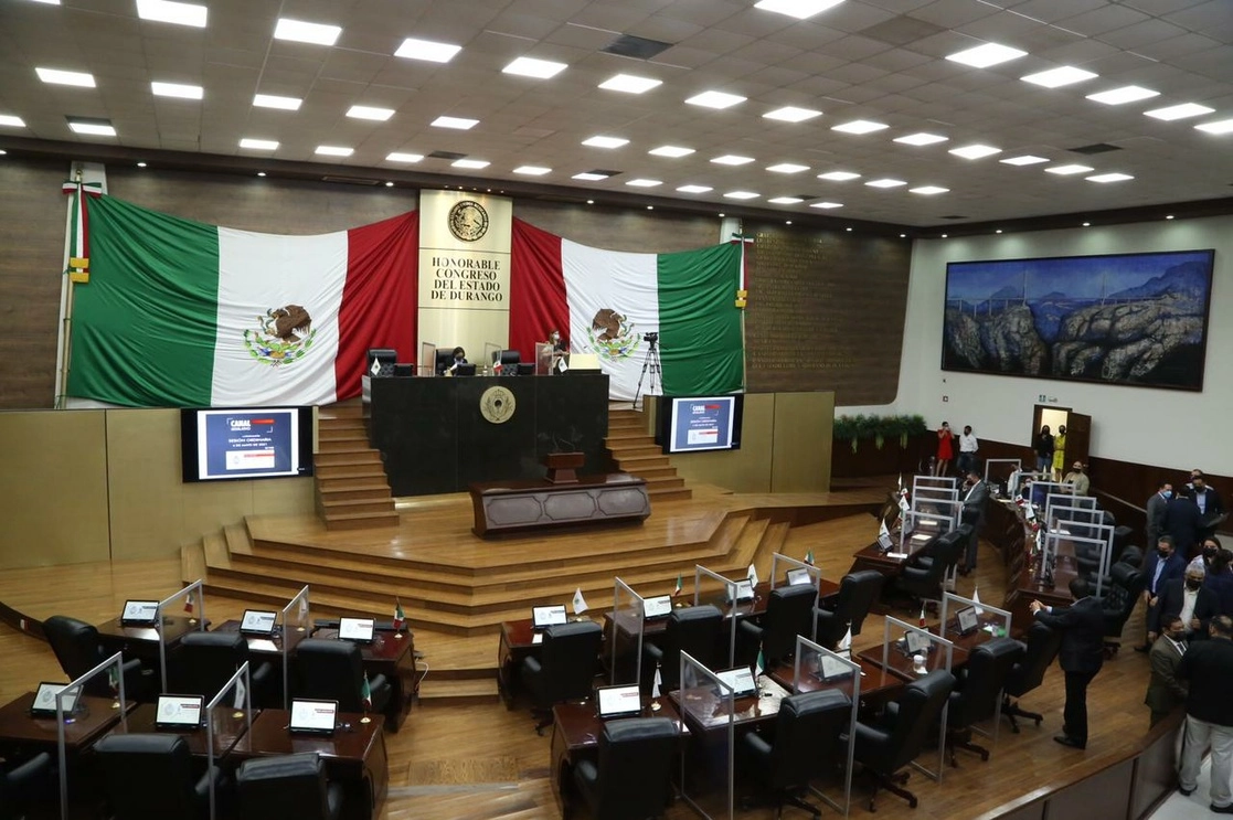 El Congreso de Durango aprobó ayer por unanimidad la figura de revocación de mandato para el gobernador en turno. Imagen tomada del Twitter del @CongresoDurango