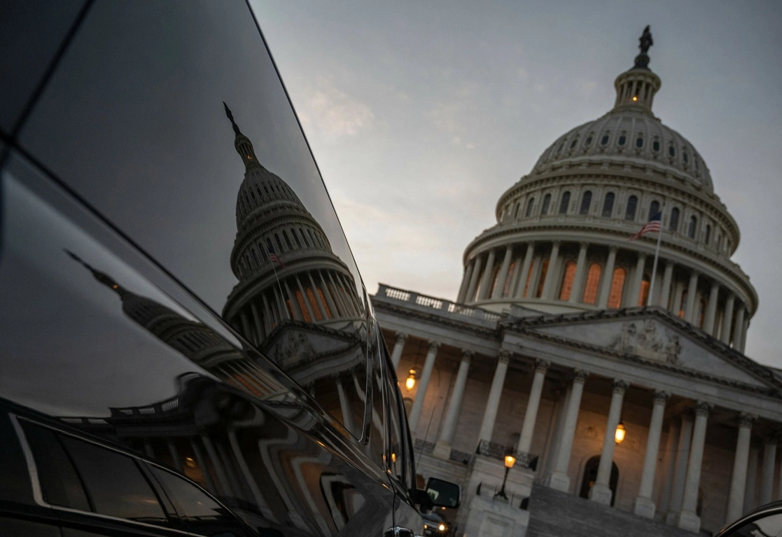 Congreso de Estados Unidos aprobó la noche de este viernes el gigantesco plan de inversión en infraestructuras lanzado por Biden. foto Afp