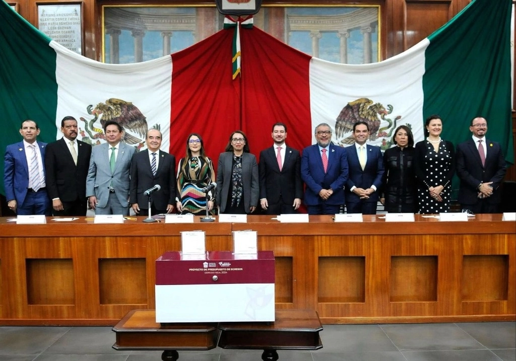 El pleno del Congreso mexiquense aprobó, por unanimidad de votos, el paquete fiscal 2024, el 18 de diciembre de 2023. Foto tomada de X @delfinagomeza
