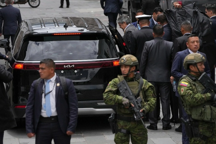 Seguridad militar que acompaña al presidente Guillermo Lasso. Foto Ap