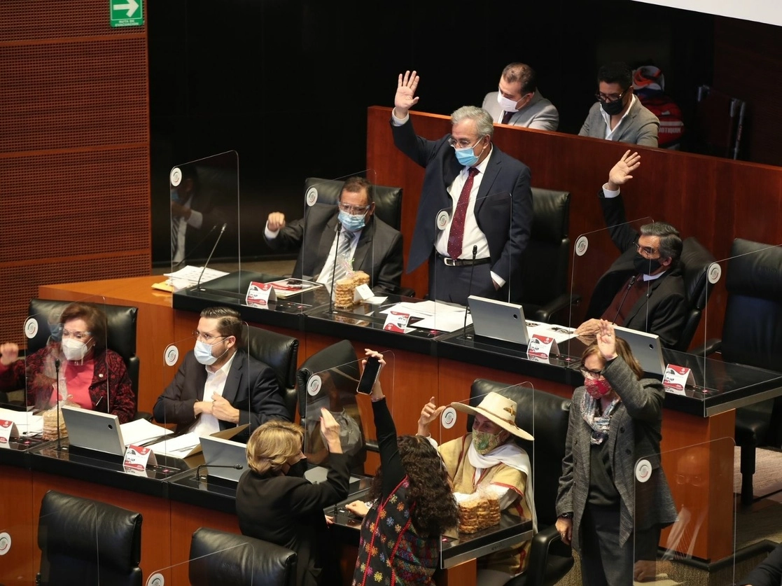 Por unanimidad, el Senado aprobó la nueva Ley General de Educación Superior, que obliga al Estado mexicano a garantizar el derecho gratuito de todos a la instrucción universitaria, lo que se concretará a partir de 2022 y será de forma gradual. Foto José Antonio López