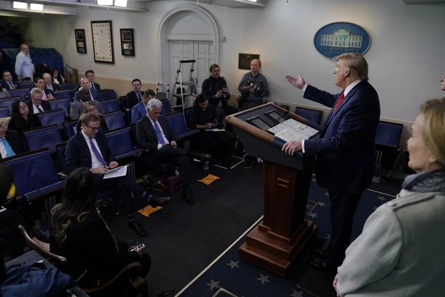Estados Unidos aprobó el uso de la cloroquina, un medicamento antimalaria, como tratamiento contra el nuevo coronavirus, dijo el presidente Donald Trump. Foto Ap