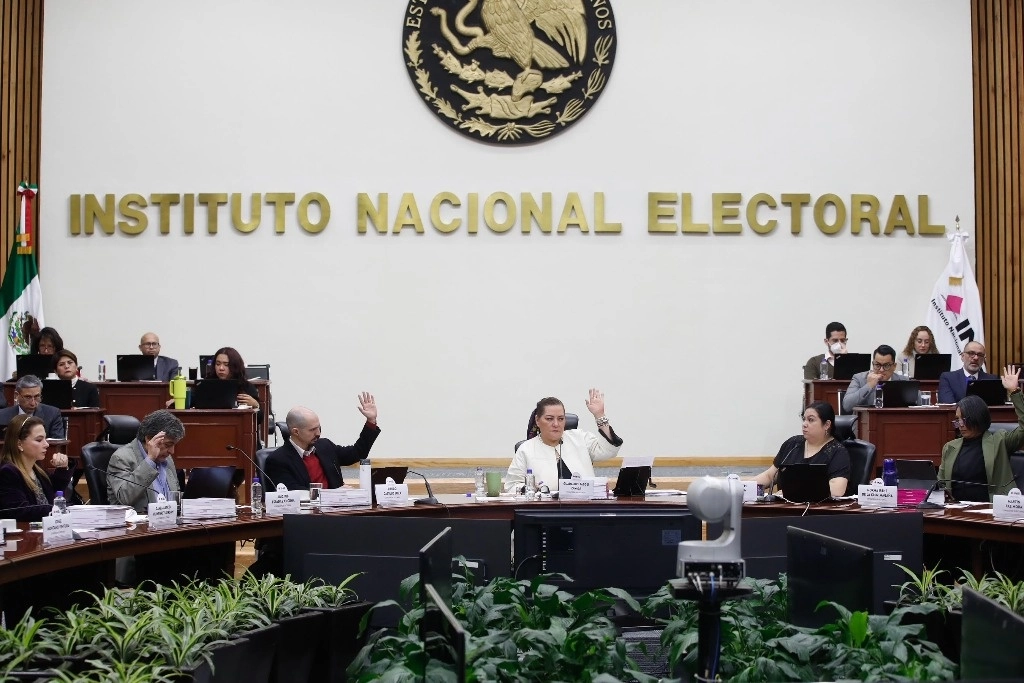 Sala de sesiones del Consejo General del INE en imagen de archivo. Foto Cristina Rodríguez