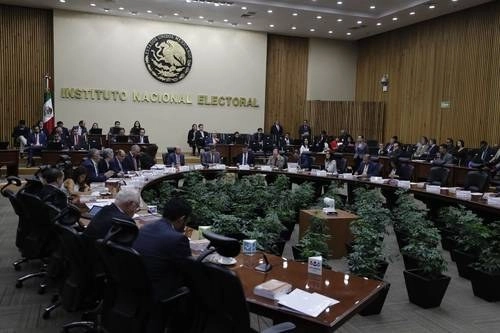 Sesión ordinaria del Consejo General del INE. Foto La Jornada / Archivo