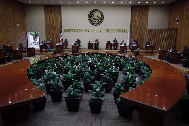Sala de sesiones del Consejo General del INE. Foto Cristina Rodríguez