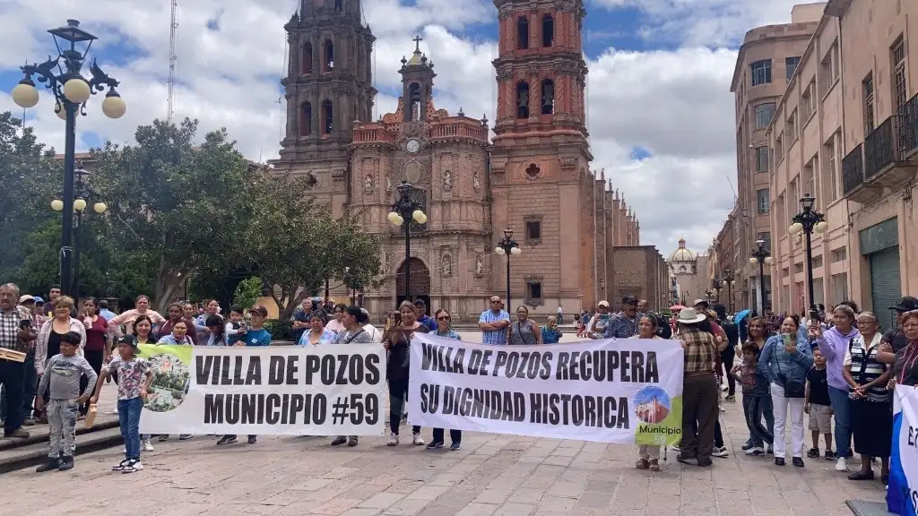 Pobladores celebraron la decisión aprobada por el legislativo de la entidad. Foto Vicente Juárez